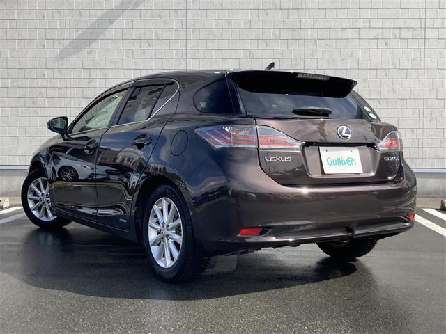 ＣＴ ＣＴ２００ｈ　バージョンＣ　純正ＨＤＤナビ　フルセグＴＶ　ＥＴＣ　バックモニター　前方ドライブレコーダー　クルーズコントロール　シートヒーター　革巻きステアリング　ステアリングスイッチ　純正１６インチアルミ　スマートキー（23枚目）