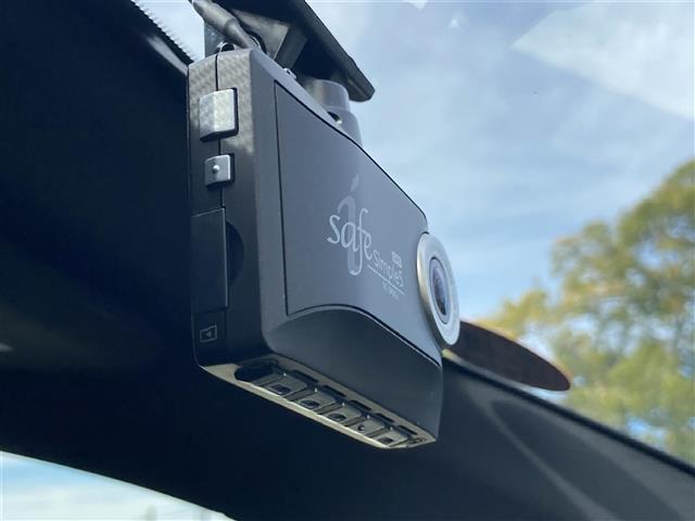 IS IS300h バージョンL ムーンルーフ Toyota Safety Sense 純正ナビ フルセグTV ETC2.0 アラウンドビューモニター ドライブレコーダー 三眼LEDヘッドランプ レザーシート シートベンチレーション(10枚目)