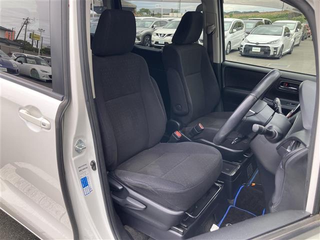 ヴォクシー ハイブリッドV 社外メモリーナビ フルセグTV ETC バックモニター ドライブレコーダー LEDヘッドランプ シートヒーター 両側パワースライドドア クルーズコントロール 革巻きステアリング スマートキー(11枚目)