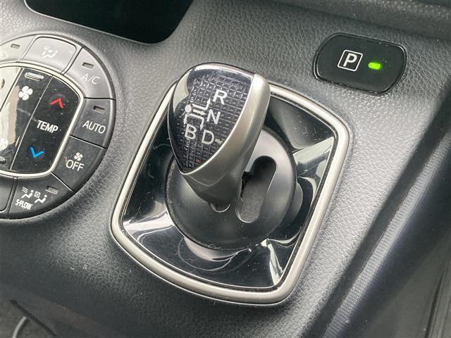 ヴォクシー ハイブリッドV 社外メモリーナビ フルセグTV ETC バックモニター ドライブレコーダー LEDヘッドランプ シートヒーター 両側パワースライドドア クルーズコントロール 革巻きステアリング スマートキー(36枚目)