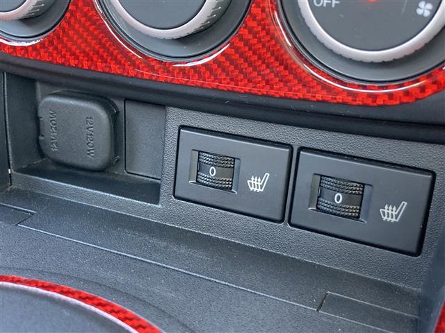 ロードスター ２０周年記念車　特別仕様車　社外メモリーナビ　フルセグＴＶ　ＥＴＣ　ＲＥＣＡＲＯ社製バケットハーフレザーシート　シートヒーター　革巻きステアリング　ステアリングスイッチ　ＨＩＤヘッドランプ　スマートキー２本（6枚目）