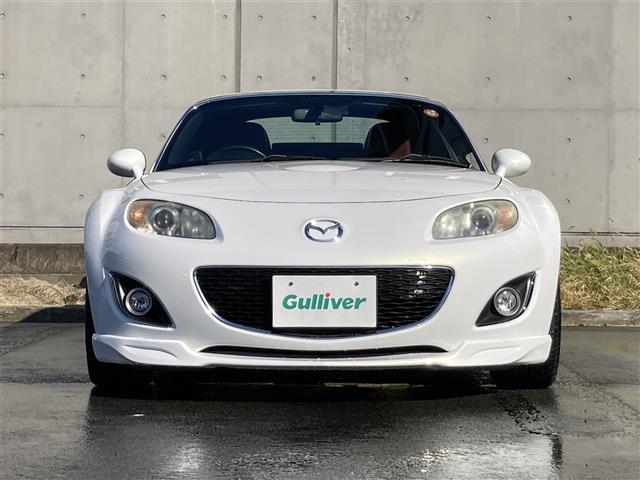 ロードスター ２０周年記念車　特別仕様車　社外メモリーナビ　フルセグＴＶ　ＥＴＣ　ＲＥＣＡＲＯ社製バケットハーフレザーシート　シートヒーター　革巻きステアリング　ステアリングスイッチ　ＨＩＤヘッドランプ　スマートキー２本（10枚目）