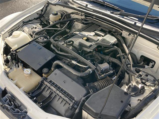 ロードスター ２０周年記念車　特別仕様車　社外メモリーナビ　フルセグＴＶ　ＥＴＣ　ＲＥＣＡＲＯ社製バケットハーフレザーシート　シートヒーター　革巻きステアリング　ステアリングスイッチ　ＨＩＤヘッドランプ　スマートキー２本（17枚目）