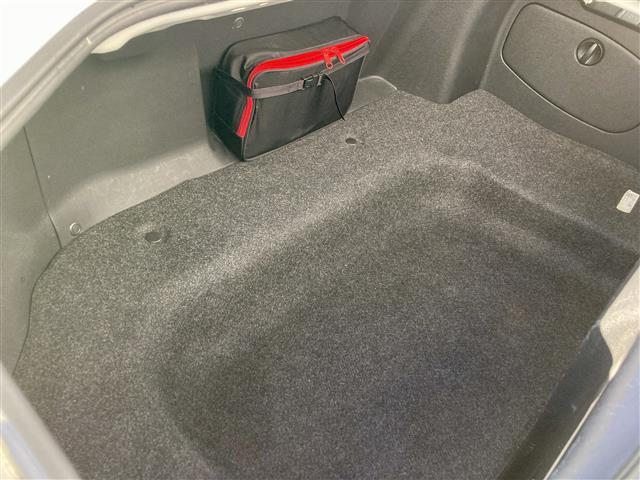 ロードスター ２０周年記念車　特別仕様車　社外メモリーナビ　フルセグＴＶ　ＥＴＣ　ＲＥＣＡＲＯ社製バケットハーフレザーシート　シートヒーター　革巻きステアリング　ステアリングスイッチ　ＨＩＤヘッドランプ　スマートキー２本（22枚目）