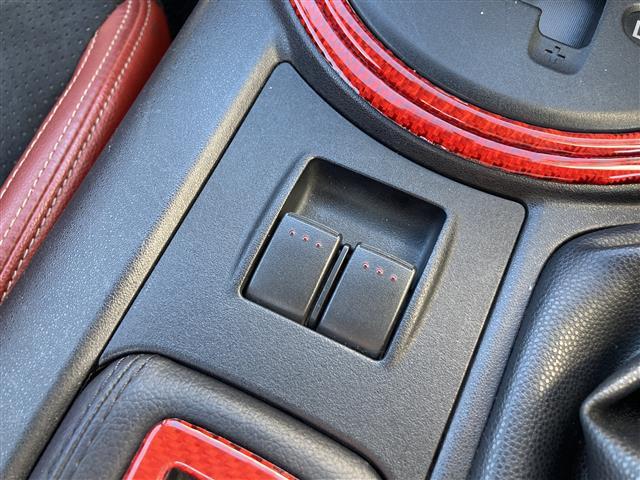 ロードスター ２０周年記念車　特別仕様車　社外メモリーナビ　フルセグＴＶ　ＥＴＣ　ＲＥＣＡＲＯ社製バケットハーフレザーシート　シートヒーター　革巻きステアリング　ステアリングスイッチ　ＨＩＤヘッドランプ　スマートキー２本（35枚目）