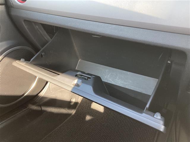 ロードスター ２０周年記念車　特別仕様車　社外メモリーナビ　フルセグＴＶ　ＥＴＣ　ＲＥＣＡＲＯ社製バケットハーフレザーシート　シートヒーター　革巻きステアリング　ステアリングスイッチ　ＨＩＤヘッドランプ　スマートキー２本（40枚目）