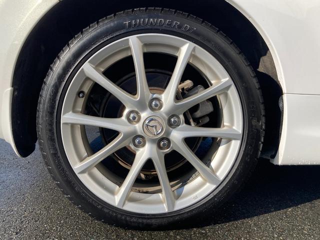 ロードスター ２０周年記念車　特別仕様車　社外メモリーナビ　フルセグＴＶ　ＥＴＣ　ＲＥＣＡＲＯ社製バケットハーフレザーシート　シートヒーター　革巻きステアリング　ステアリングスイッチ　ＨＩＤヘッドランプ　スマートキー２本（55枚目）