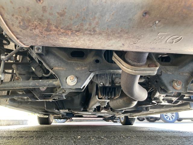 ロードスター ２０周年記念車　特別仕様車　社外メモリーナビ　フルセグＴＶ　ＥＴＣ　ＲＥＣＡＲＯ社製バケットハーフレザーシート　シートヒーター　革巻きステアリング　ステアリングスイッチ　ＨＩＤヘッドランプ　スマートキー２本（57枚目）