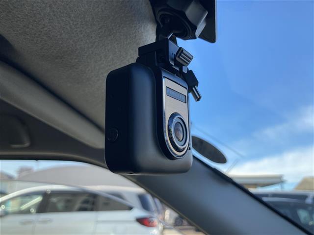 キャスト スタイルＧ　ＳＡＩＩＩ　スマートアシストＩＩＩ　社外メモリーナビ　フルセグＴＶ　バックカメラ　ＥＴＣ　前方ドライブレコーダー　リアコーナーセンサー　ＬＥＤヘッドライト　フロントフォグランプ　ステアリングスイッチ　スマートキー（6枚目）