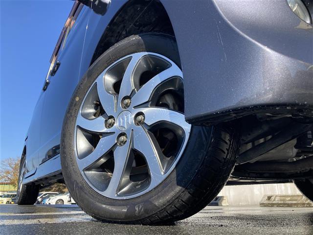 パレットＳＷ ＴＳ　純正メモリーナビ　フルセグＴＶ　ビルトインＥＴＣ　両側パワースライドドア　ＨＩＤオートヘッドランプ　革巻きステアリング　純正１４インチアルミ　フロントフォグランプ　スマートキー２本　ターボ（13枚目）