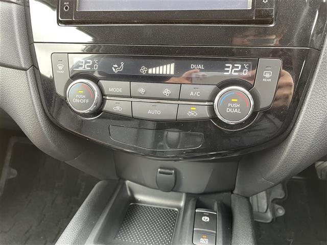 ２０Ｘｉ　純正ナビ　ＣＤ　ＤＶＤ　ＦＭ　ＡＭ　Ｂｌｕｅｔｏｏｔｈ　フルセグＴＶ　プロパイロット　パワーバックドア　インテリジェントルームミラー　ＬＥＤヘッドライト　フォグランプ　ＡＵＴＯライト(12枚目)