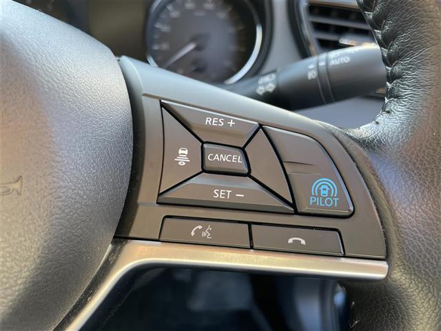 エクストレイル ２０Ｘｉ　純正９インチナビ　アラウンドビューモニター　禁煙車　ＥＴＣ　プロパイロット　エマージェンシーブレーキ　パワーバックドア　ＬＥＤヘッドライト　全席シートヒーター　プッシュスタート　デジタルインナーミラー（7枚目）