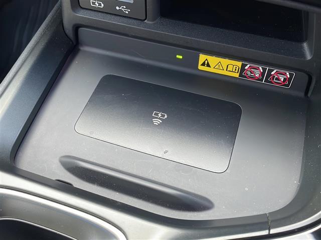 NX NX350h バージョンL サンルーフ 全方位カメラ 純正14型ナビ ワンオーナー 禁煙車 本革シート ETC2.0 置くだけ充電 全席シートヒーター ベンチレーションシート 純正20インチホイール パワーバックドア ドラレコ(15枚目)