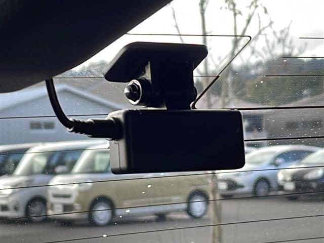 NX NX350h バージョンL サンルーフ 全方位カメラ 純正14型ナビ ワンオーナー 禁煙車 本革シート ETC2.0 置くだけ充電 全席シートヒーター ベンチレーションシート 純正20インチホイール パワーバックドア ドラレコ(21枚目)