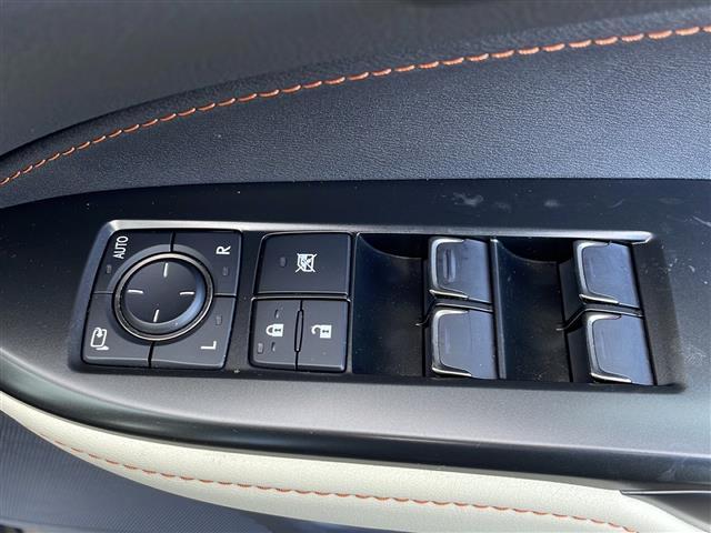 NX NX350h バージョンL サンルーフ 全方位カメラ 純正14型ナビ ワンオーナー 禁煙車 本革シート ETC2.0 置くだけ充電 全席シートヒーター ベンチレーションシート 純正20インチホイール パワーバックドア ドラレコ(24枚目)