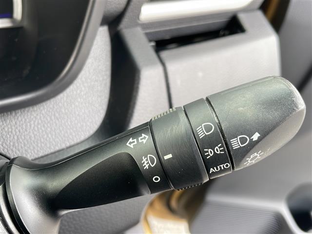 タンク カスタムG S スマアシII 純正ナビ バックカメラ 革調シートカバー 両側パワスラ LEDヘッドライト LEDフォグランプ オートライト ETC2.0 スマートキー(12枚目)