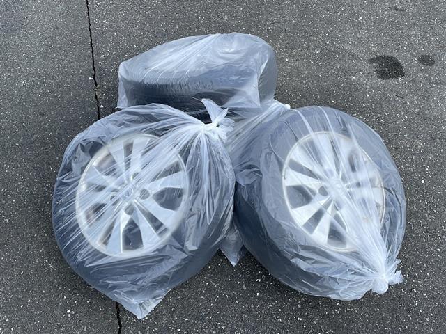 セレナ ハイウェイスター 純正9インチナビ 純正フリップダウンモニター プロパイロット デジタルインナーミラー アラウンドビューモニター パーキングアシスト ETC LEDヘッドライト(24枚目)