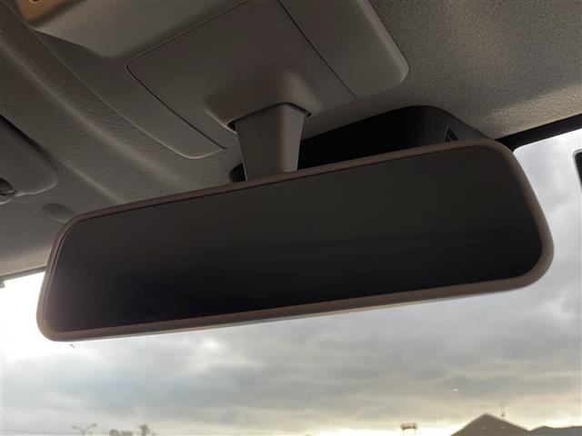 ジムニー ＸＣ　１オーナー　社外ナビ　ＴＶ　ＢＴ　バックカメラ　ＥＴＣ　クルコン　シートヒーター（18枚目）