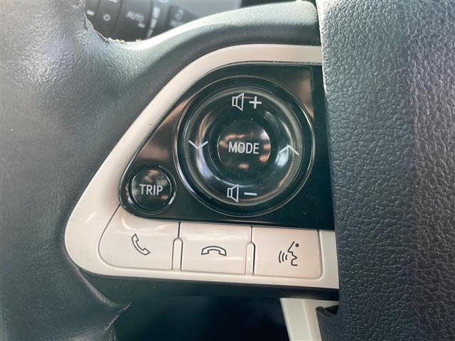 プリウス Ａプレミアム　ツーリングセレクション　純正９型ナビ　トヨタセーフティセンス　フルセグテレビ　バックカメラ　エアロパーツ　ビルトインＥＴＣ　ＬＥＤヘッドライト　ＡＣ１００Ｖ電源　純正アルミホイール　ブラインドスポットモニター　シートヒーター（8枚目）