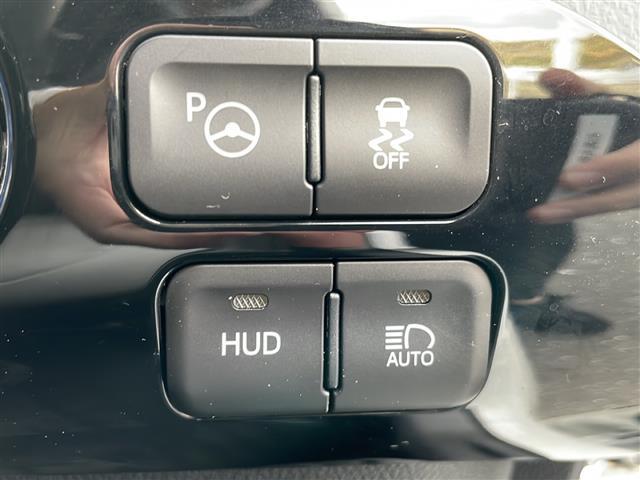 プリウス Ａプレミアム　ツーリングセレクション　純正９型ナビ　トヨタセーフティセンス　フルセグテレビ　バックカメラ　エアロパーツ　ビルトインＥＴＣ　ＬＥＤヘッドライト　ＡＣ１００Ｖ電源　純正アルミホイール　ブラインドスポットモニター　シートヒーター（16枚目）