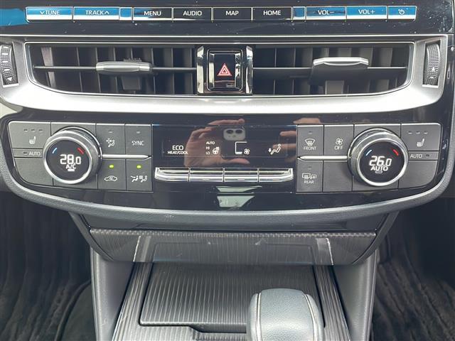 クラウンハイブリッド S Four 純正ナビ フルセグテレビ バックカメラ シートヒーター パワーシート ビルトインETC AC100V電源 トヨタセーフティセンス ハーフレザーシート 純正アルミホイール 純正フロアマット 保証書(14枚目)