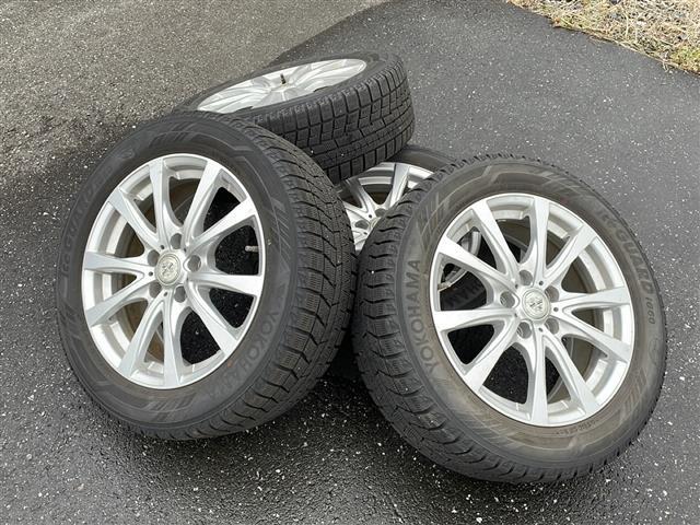 クラウンハイブリッド S Four 純正ナビ フルセグテレビ バックカメラ シートヒーター パワーシート ビルトインETC AC100V電源 トヨタセーフティセンス ハーフレザーシート 純正アルミホイール 純正フロアマット 保証書(22枚目)