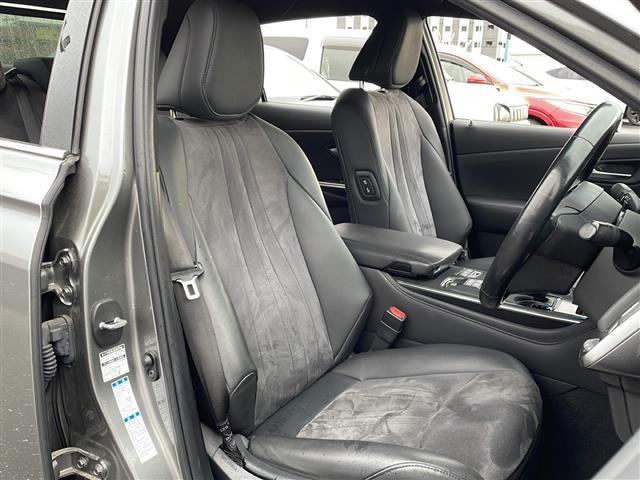 クラウンハイブリッド S Four 純正ナビ フルセグテレビ バックカメラ シートヒーター パワーシート ビルトインETC AC100V電源 トヨタセーフティセンス ハーフレザーシート 純正アルミホイール 純正フロアマット 保証書(27枚目)