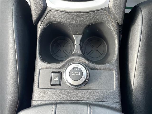 ドリンクホルダーにお好きな飲み物をセットしてドライブに出かけましょう！