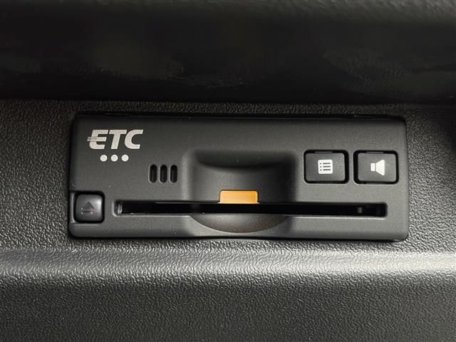 ジムニーシエラ ＪＣ　純正ＳＤナビ　純正マットガード　フルセグＴＶ　Ｂｌｕｅｔｏｏｔｈ接続　クルーズコントロール　ビルトインＥＴＣ　前席シートヒーター　背面タイヤ　横滑り防止機能　衝突軽減ブレーキ　レーンキープアシスト（14枚目）
