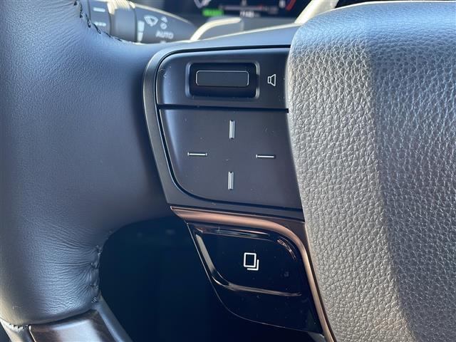 アルファードハイブリッド Ｚ　寒冷地仕様　積込夏タイヤ付純正１８インチＡＷ　全方位カメラ　後席モニター　電動リアゲート　純正メモリナビ　トヨタチームメイト　純正エンジンスターター　ワンオーナー　禁煙車　両側電動ドア　スペアキー有（8枚目）