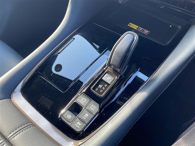 アルファードハイブリッド Ｚ　寒冷地仕様　積込夏タイヤ付純正１８インチＡＷ　全方位カメラ　後席モニター　電動リアゲート　純正メモリナビ　トヨタチームメイト　純正エンジンスターター　ワンオーナー　禁煙車　両側電動ドア　スペアキー有（14枚目）