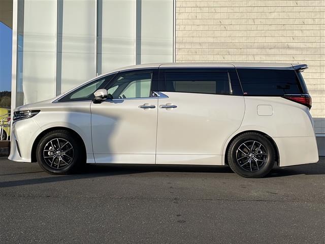 アルファードハイブリッド Ｚ　寒冷地仕様　積込夏タイヤ付純正１８インチＡＷ　全方位カメラ　後席モニター　電動リアゲート　純正メモリナビ　トヨタチームメイト　純正エンジンスターター　ワンオーナー　禁煙車　両側電動ドア　スペアキー有（35枚目）