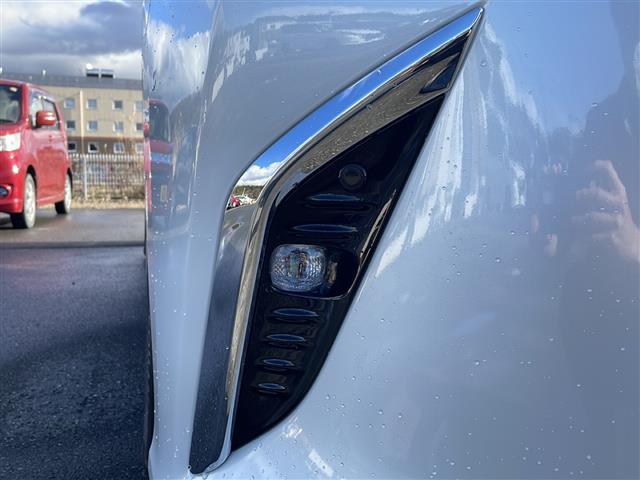 アルファードハイブリッド Ｚ　寒冷地仕様　積込夏タイヤ付純正１８インチＡＷ　全方位カメラ　後席モニター　電動リアゲート　純正メモリナビ　トヨタチームメイト　純正エンジンスターター　ワンオーナー　禁煙車　両側電動ドア　スペアキー有（38枚目）