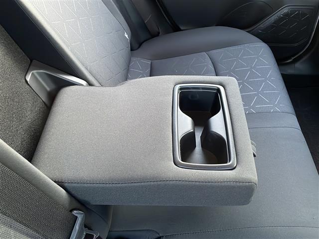 RAV4 X ワンオーナー 純正9インチナビ バックカメラ 寒冷地仕様 前後ドライブレコーダー 禁煙車 ETC2.0 追従クルコン 純正フロアマット フルセグTV 横滑り防止 LEDヘッドライト スマートキー(19枚目)