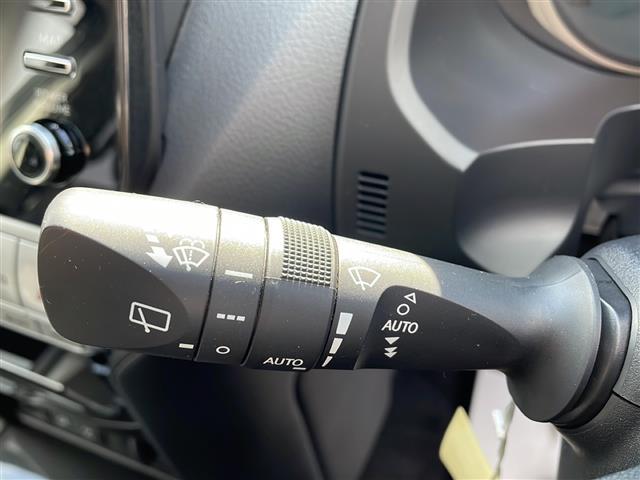 ランドクルーザープラド TX Lパッケージ・ブラックエディション ワンオーナー 純正ディスプレイオーディオ フルセグテレビ 全方位モニター トヨタセーフティセンス ブラックレザーシート シートヒーター ベンチレーション ビルトインETC 寒冷地仕様 純正アルミ(11枚目)