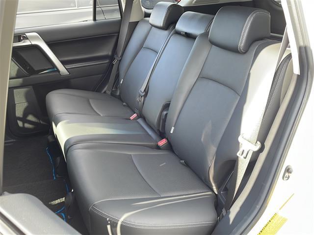 ランドクルーザープラド TX Lパッケージ・ブラックエディション ワンオーナー 純正ディスプレイオーディオ フルセグテレビ 全方位モニター トヨタセーフティセンス ブラックレザーシート シートヒーター ベンチレーション ビルトインETC 寒冷地仕様 純正アルミ(30枚目)