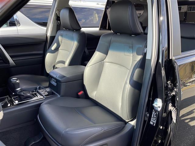 ランドクルーザープラド TX Lパッケージ・ブラックエディション ワンオーナー サンルーフ 9インチアルパインナビ ETC トヨタセーフティセンス レザーシート フルセグTV バックカメラ ルーフレール LEDヘッドライト 禁煙車 スマートキー 追従クルコン(29枚目)