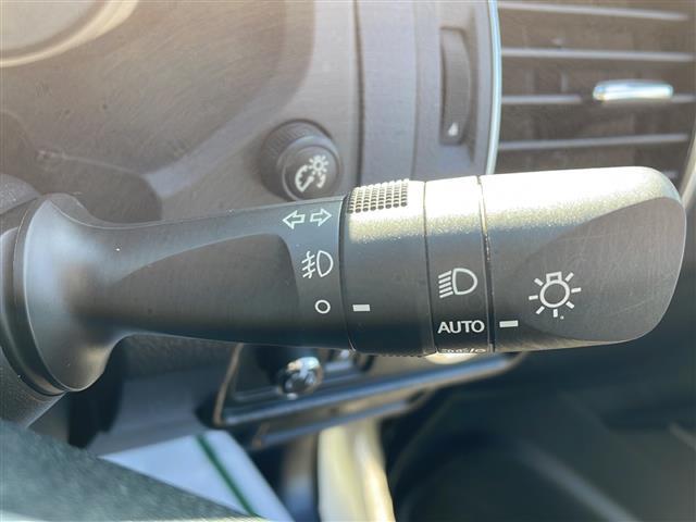 ランドクルーザープラド TX Lパッケージ 純正9インチナビ ムーンルーフ レーダークルコン トヨタセーフティセンス バックカメラ フルセグTV LEDヘッドライト ブラックルーフレール クリアランスソナー シートヒーター&ベンチレーション(13枚目)