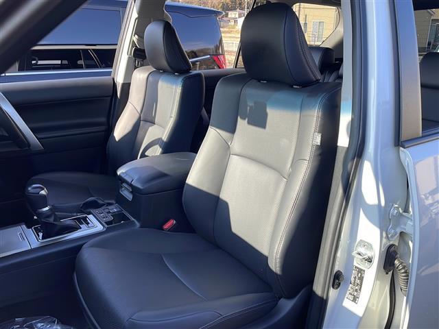 ランドクルーザープラド TX Lパッケージ 純正9インチナビ ムーンルーフ レーダークルコン トヨタセーフティセンス バックカメラ フルセグTV LEDヘッドライト ブラックルーフレール クリアランスソナー シートヒーター&ベンチレーション(29枚目)