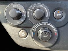 【オートエアコン】車内温度を感知して自動で温度調整が可能！いつでも快適な車内空間を創り上げます♪ 6