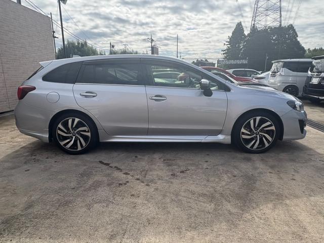 レヴォーグ １．６ＧＴ－Ｓアイサイト　純正ナビ　フルセグＴＶ　バックカメラ　サイドカメラ　ＥＴＣ　ブラインドスポットモニター　衝突被害軽減ブレーキ　シートヒーター　パドルシフト　レーダークルーズコントロール　クリアランスソナー（7枚目）