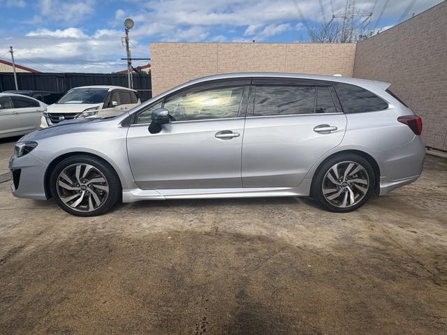 レヴォーグ １．６ＧＴ－Ｓアイサイト　純正ナビ　フルセグＴＶ　バックカメラ　サイドカメラ　ＥＴＣ　ブラインドスポットモニター　衝突被害軽減ブレーキ　シートヒーター　パドルシフト　レーダークルーズコントロール　クリアランスソナー（8枚目）