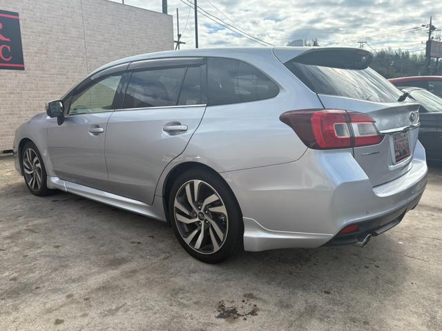 レヴォーグ １．６ＧＴ－Ｓアイサイト　純正ナビ　フルセグＴＶ　バックカメラ　サイドカメラ　ＥＴＣ　ブラインドスポットモニター　衝突被害軽減ブレーキ　シートヒーター　パドルシフト　レーダークルーズコントロール　クリアランスソナー（10枚目）