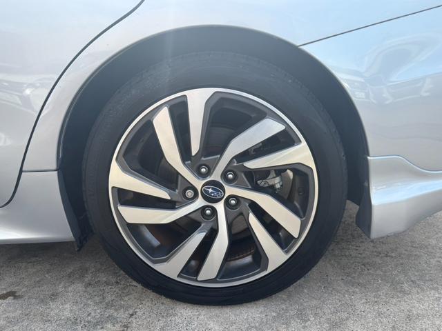 レヴォーグ １．６ＧＴ－Ｓアイサイト　純正ナビ　フルセグＴＶ　バックカメラ　サイドカメラ　ＥＴＣ　ブラインドスポットモニター　衝突被害軽減ブレーキ　シートヒーター　パドルシフト　レーダークルーズコントロール　クリアランスソナー（20枚目）