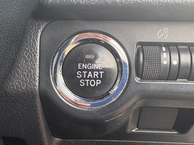 レヴォーグ １．６ＧＴ－Ｓアイサイト　純正ナビ　フルセグＴＶ　バックカメラ　サイドカメラ　ＥＴＣ　ブラインドスポットモニター　衝突被害軽減ブレーキ　シートヒーター　パドルシフト　レーダークルーズコントロール　クリアランスソナー（34枚目）