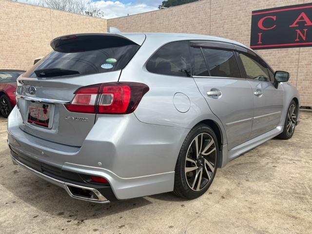 レヴォーグ ２．０ＧＴ－Ｓアイサイト　ＳＴＩエアロ　純正ナビ　バックカメラ　レザーシート　シートヒーター　衝突被害軽減ブレーキ　レーダークルーズコントロール　コーナーセンサー　ＥＴＣ　パドルシフト　ＬＥＤヘッドライト　純正アルミ（9枚目）