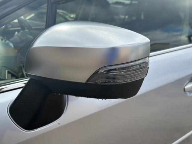 レヴォーグ ２．０ＧＴ－Ｓアイサイト　ＳＴＩエアロ　純正ナビ　バックカメラ　レザーシート　シートヒーター　衝突被害軽減ブレーキ　レーダークルーズコントロール　コーナーセンサー　ＥＴＣ　パドルシフト　ＬＥＤヘッドライト　純正アルミ（13枚目）