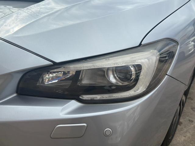 レヴォーグ ２．０ＧＴ－Ｓアイサイト　ＳＴＩエアロ　純正ナビ　バックカメラ　レザーシート　シートヒーター　衝突被害軽減ブレーキ　レーダークルーズコントロール　コーナーセンサー　ＥＴＣ　パドルシフト　ＬＥＤヘッドライト　純正アルミ（14枚目）