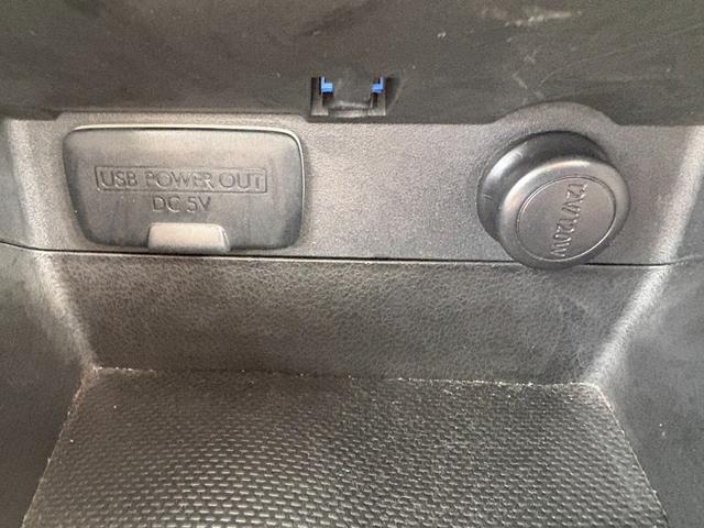 レヴォーグ ２．０ＧＴ－Ｓアイサイト　ＳＴＩエアロ　純正ナビ　バックカメラ　レザーシート　シートヒーター　衝突被害軽減ブレーキ　レーダークルーズコントロール　コーナーセンサー　ＥＴＣ　パドルシフト　ＬＥＤヘッドライト　純正アルミ（41枚目）