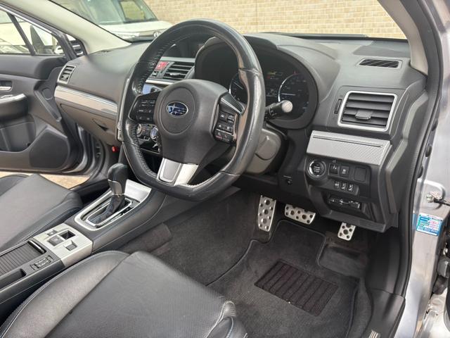 レヴォーグ ２．０ＧＴ－Ｓアイサイト　ＳＴＩエアロ　純正ナビ　バックカメラ　レザーシート　シートヒーター　衝突被害軽減ブレーキ　レーダークルーズコントロール　コーナーセンサー　ＥＴＣ　パドルシフト　ＬＥＤヘッドライト　純正アルミ（50枚目）